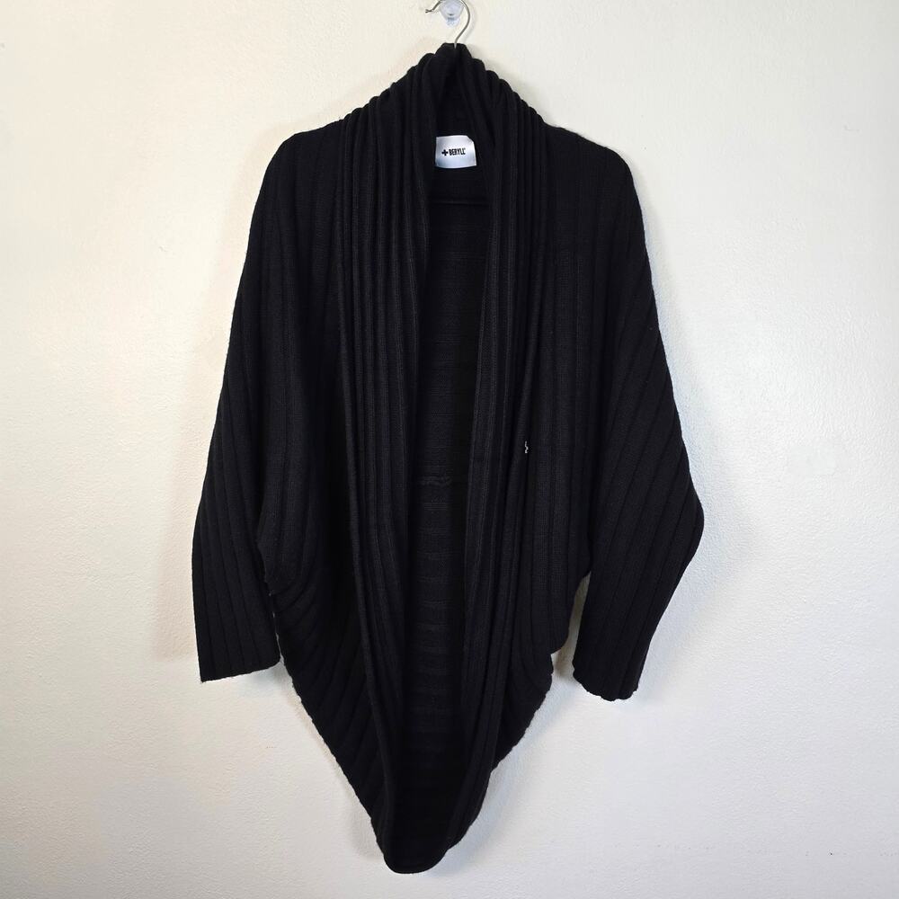 Beryll Ribbed Cocoon Cashmere Cardigan Women's OS Black Minimalist Luxury Thick